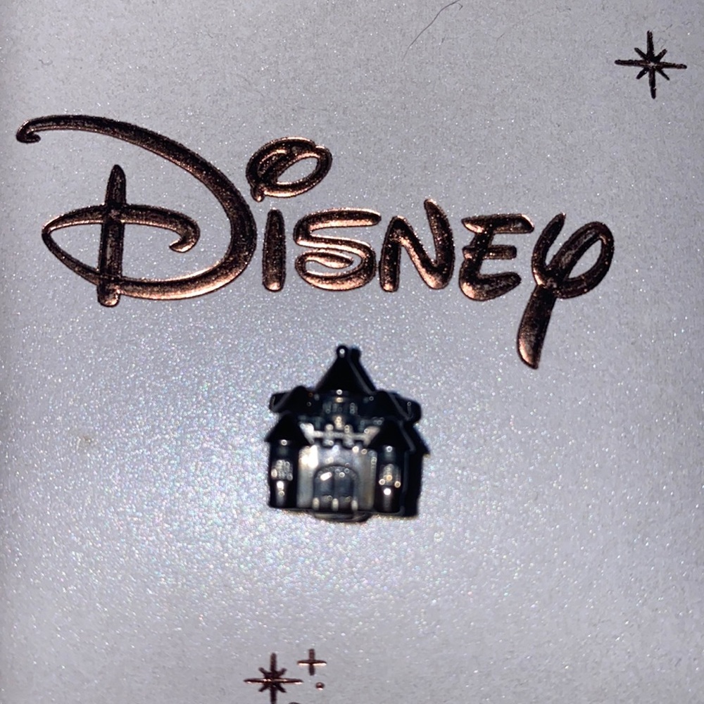 Pandora castle charm, “Happily Ever After”